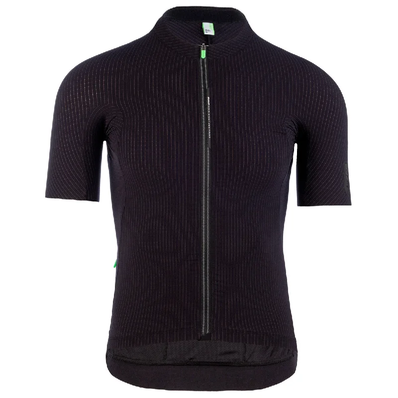 Best bicycle riding clothing brands-Maglia Q36.5 L1 Pinstripe X - Nero