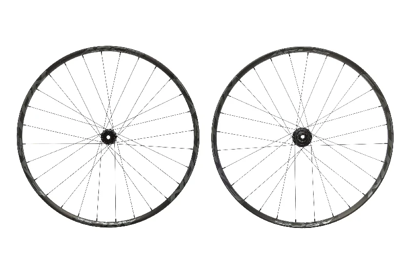 Easton ARC 25 Offset Aluminum Tubeless 700c Wheelset