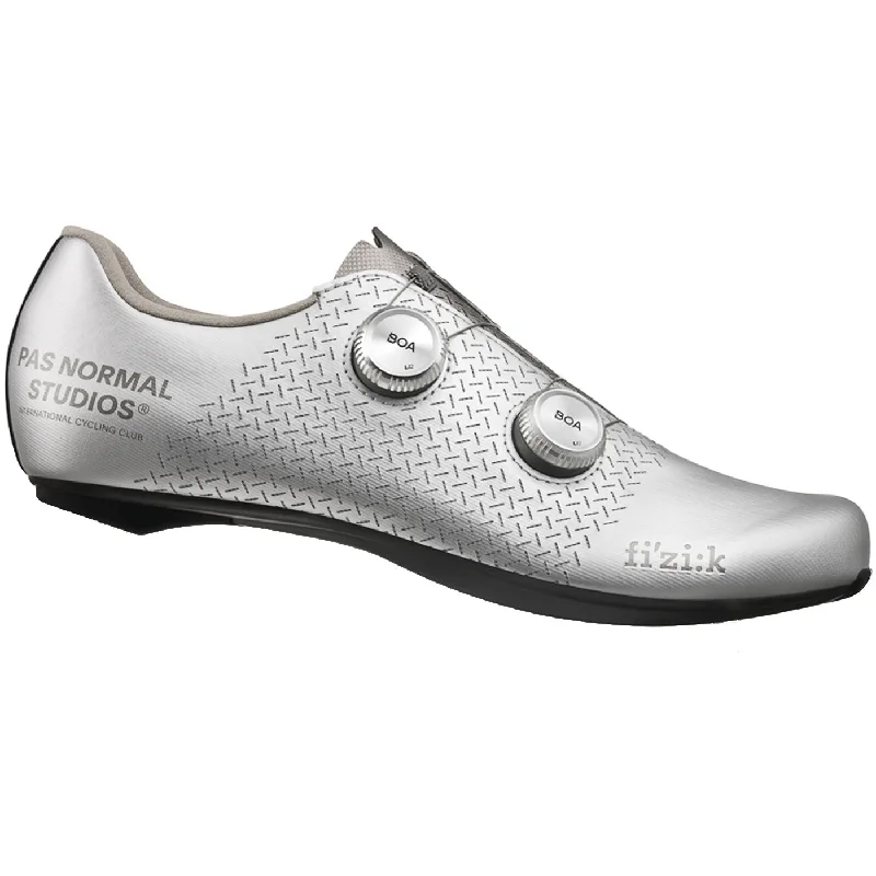 Bicycle riding clothing with camping compatibility-Scarpe Pas Normal Studio Mechanism x Fizik - Argento