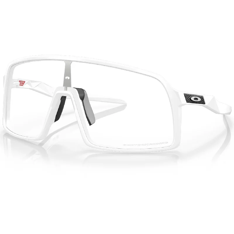 Bicycle riding clothing for short riders-Occhiali Oakley Sutro - Matte White Clear Photochromic