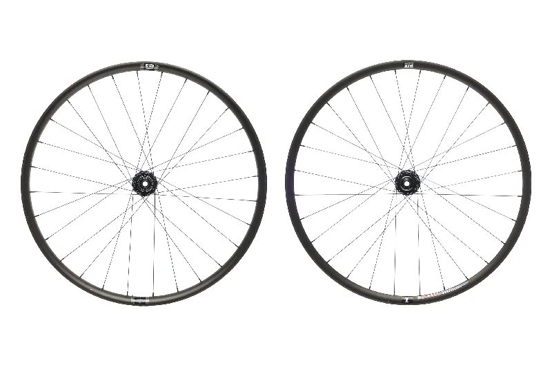 WTB EZR i23 w/ DT Swiss Hubs Aluminum Tubeless 700c Wheelset