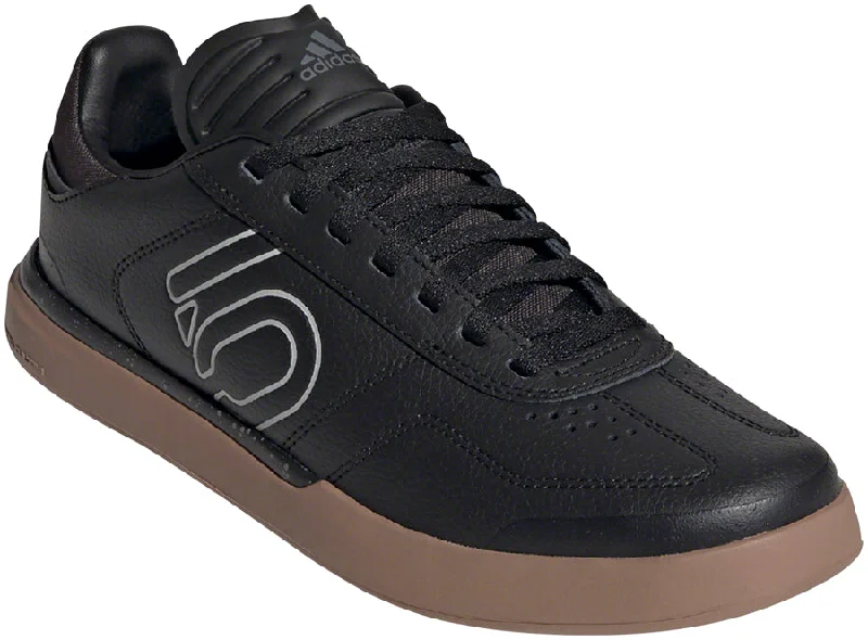 Bicycle riding clothing without logos-Five Ten Sleuth DLX PU Flat Shoe - Women's, Core Black / Grey Two / Gum M2