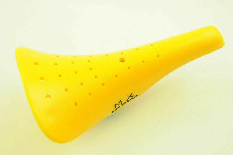 KASHIMAX TYPE OLD SCHOOL BMX SEAT SMALL MX YELLOW ITALIAN 80’S MADE SADDLE NOS